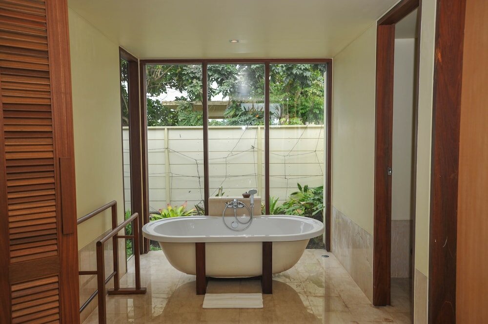 Фото Komaneka at Rasa Sayang