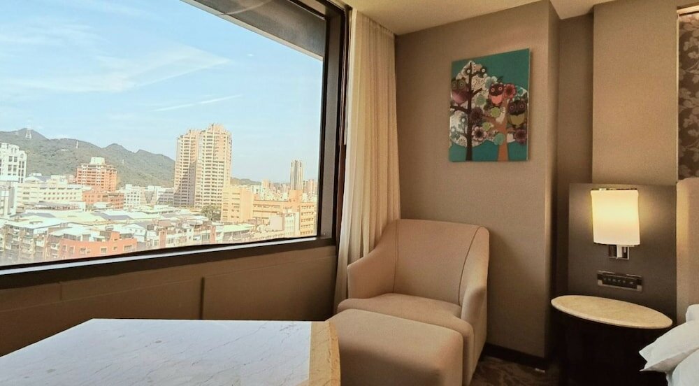 Фото S Aura Hotel