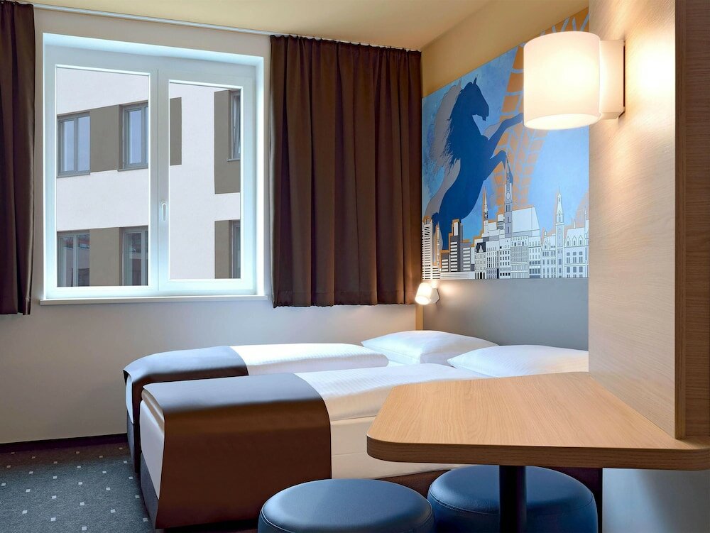 Фото B&b Hotel Hannover-City