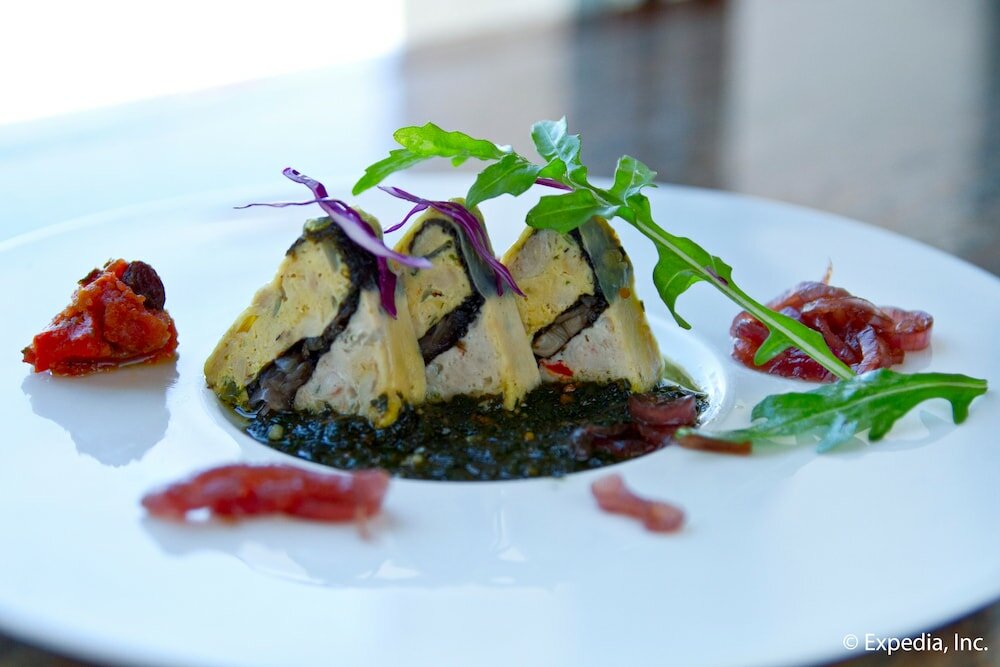 Фото Waterfront Airport Hotel & Casino