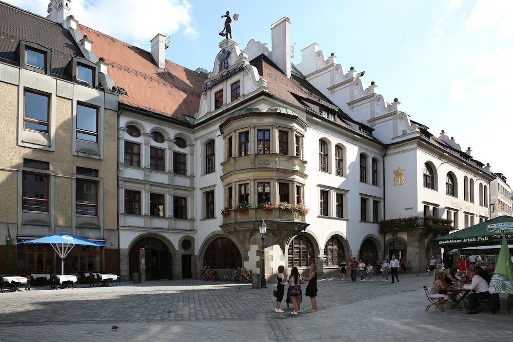 Фото отеля 1