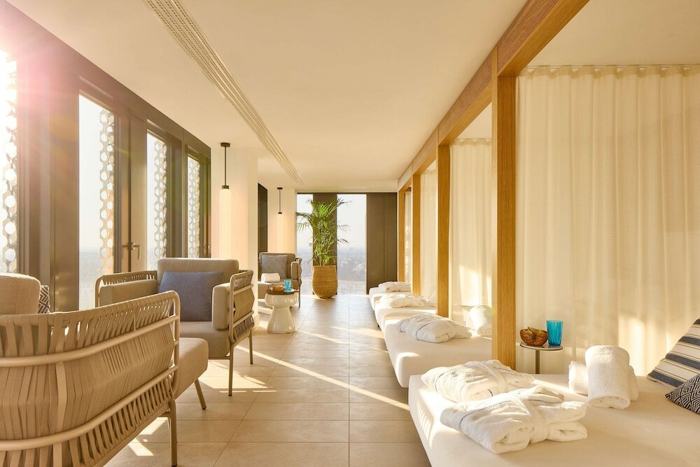 Фото Adina Apartment Hotel Munich