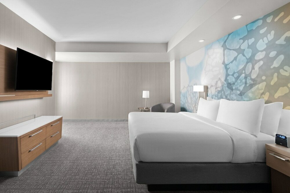 Фото Courtyard by Marriott Clearwater Beach