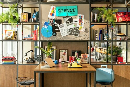 Гостиница Moxy Utrecht в Утрехте