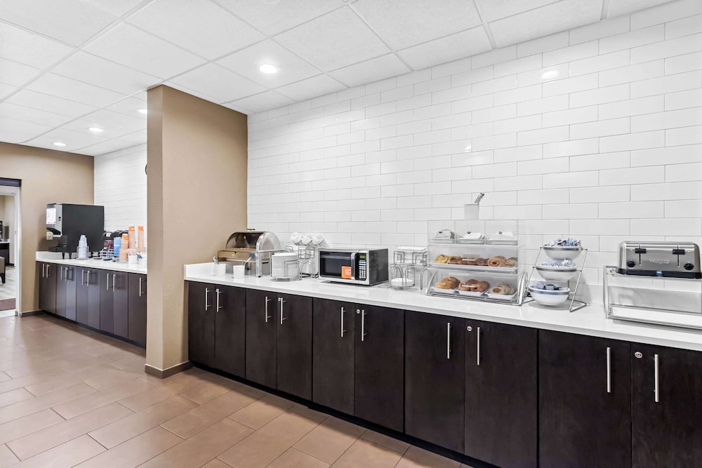 Фото Comfort Inn & Suites Grenada