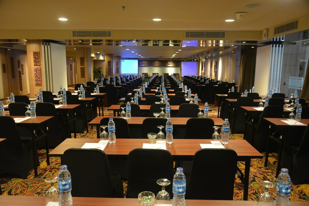 Фото Ramada by Wyndham Bali Sunset Road Kuta