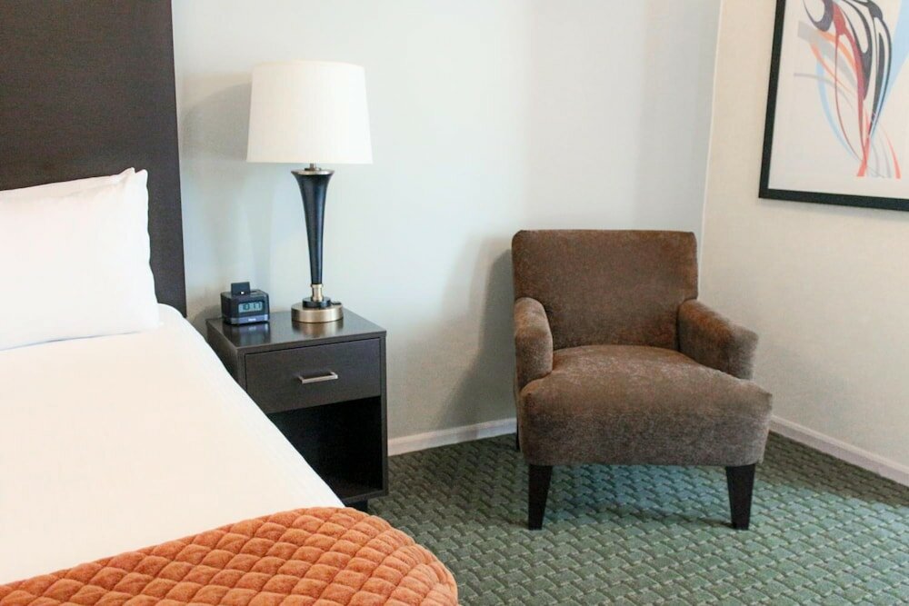 Фото The Willows Hotel