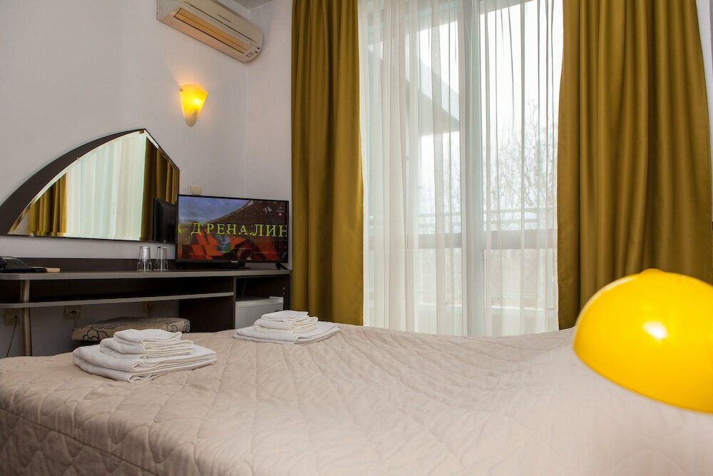 Фото Hotel Plaza Opera