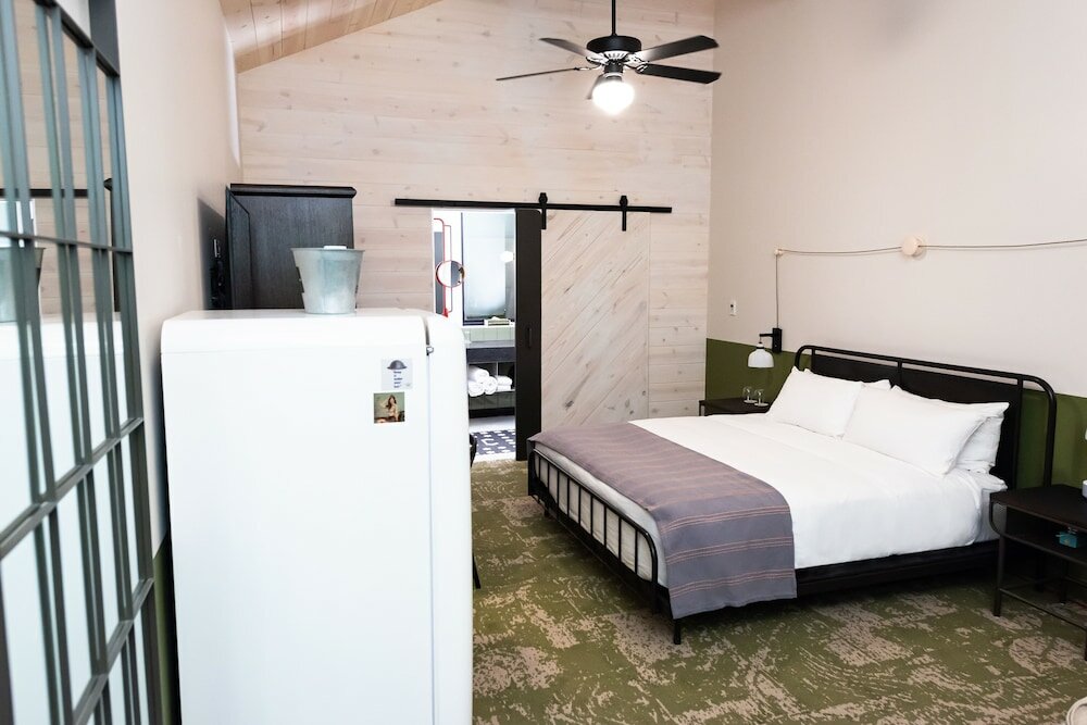 Фото Cotton Court Hotel