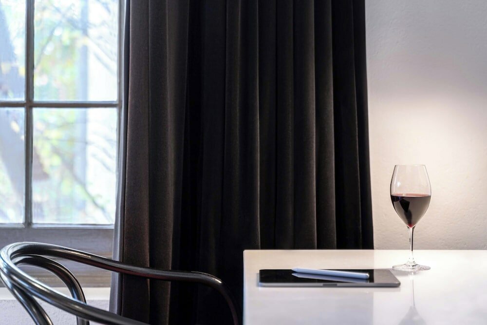 Фото Peppers Gallery Hotel Canberra