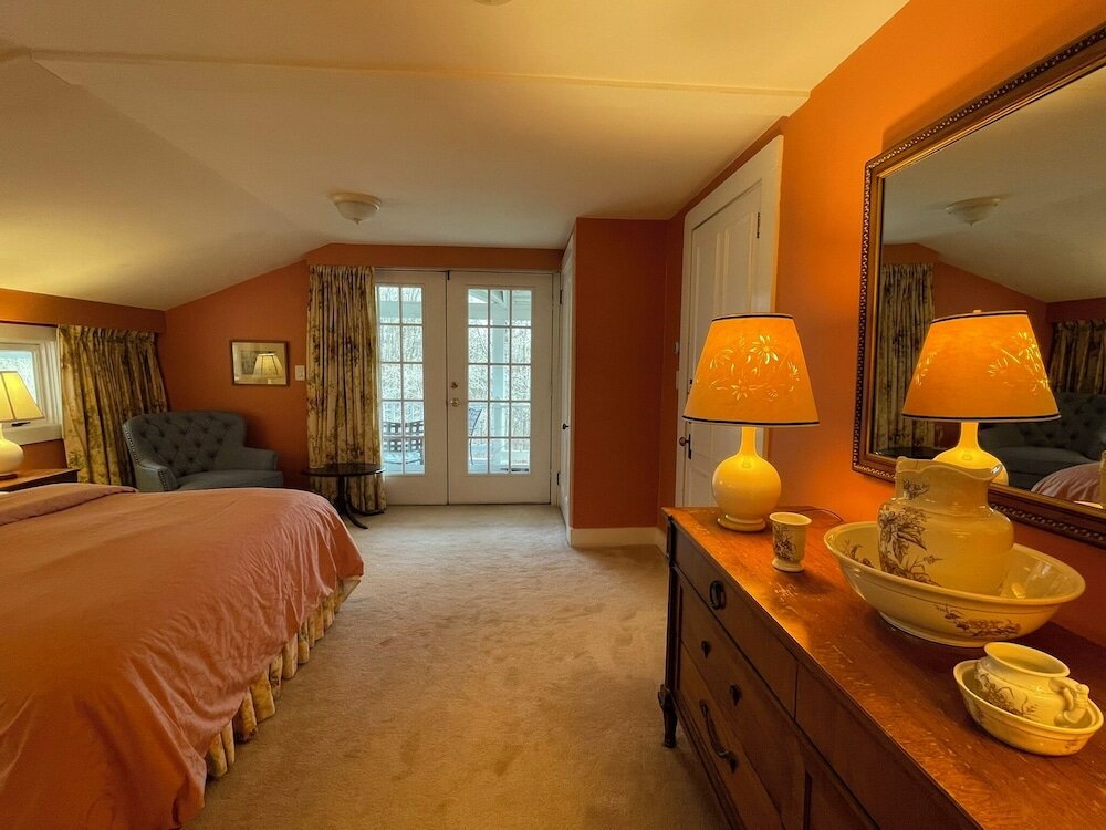 Фото Deerhill Inn