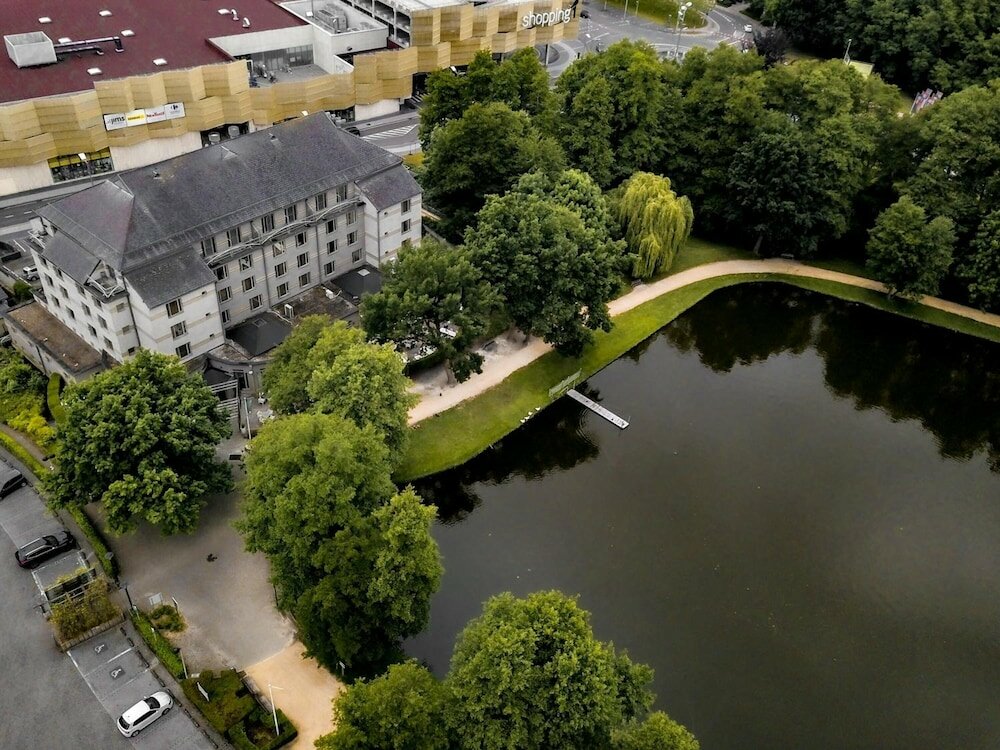 Фото 196630641374