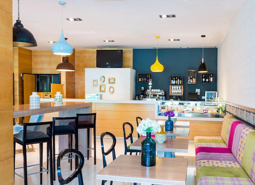 Фото Hotel Zentral Ave