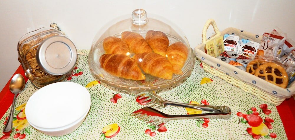 Фото Napoli Station B&b