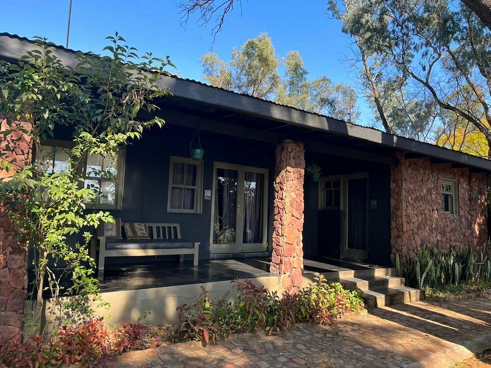 Фото отеля 2