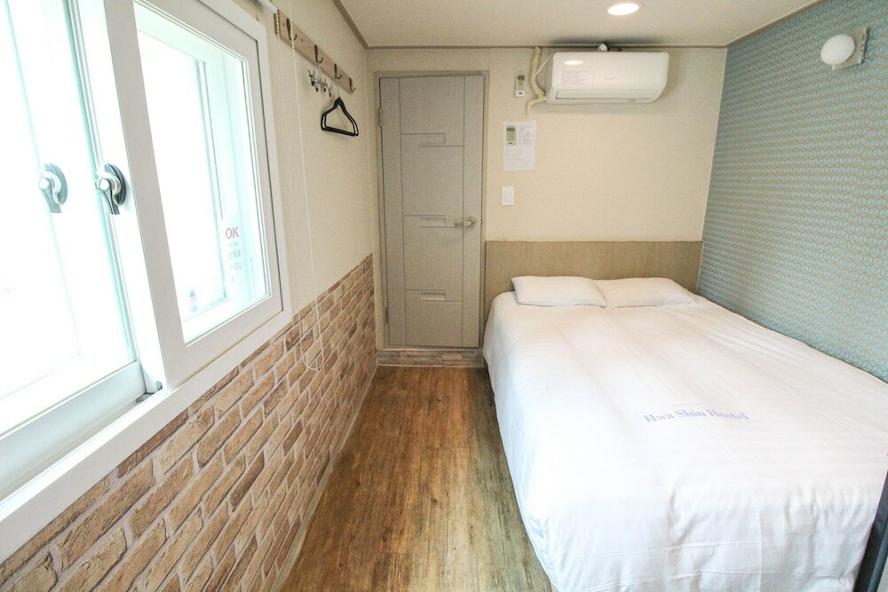 Фото Dongdaemun Hwashin Hostel