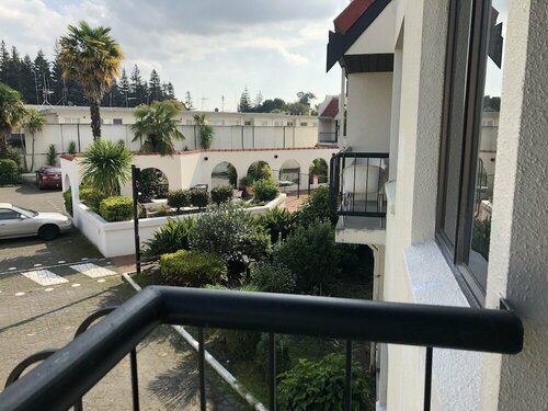 Гостиница Alcamo Hotel в Гамильтоне