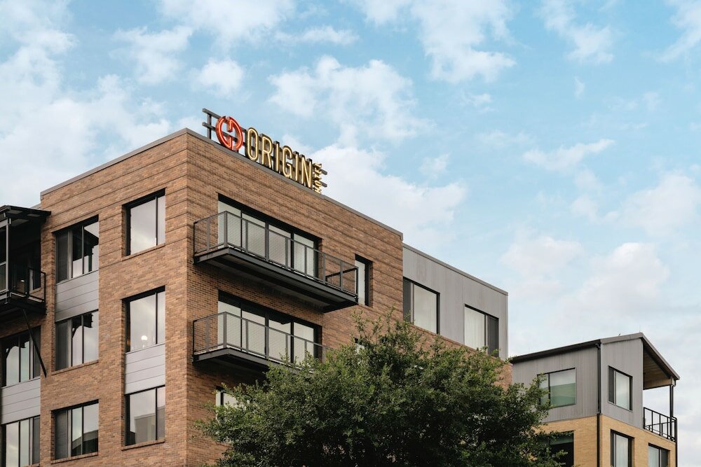 Фото Origin Austin, A Wyndham Hotel