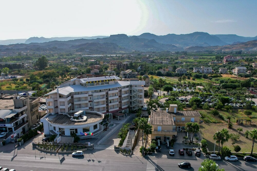 Фото Grand Hotel President