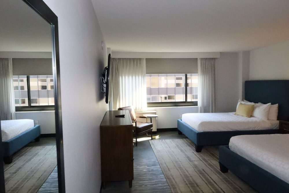 Фото Sonder The Quincy Ascend Hotel Collection