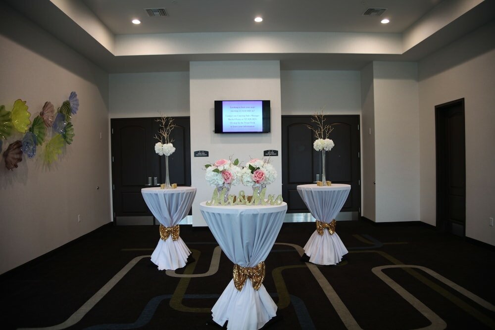 Фото Staybridge Suites St. Petersburg Downtown, an Ihg Hotel