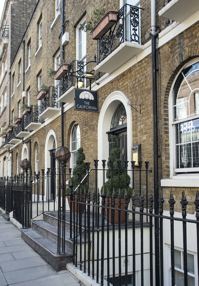 Фото The California