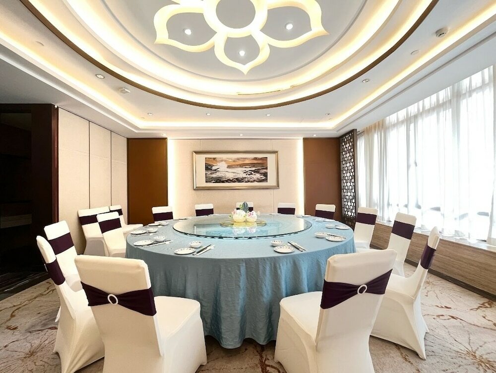 Фото Guangdong Hotel