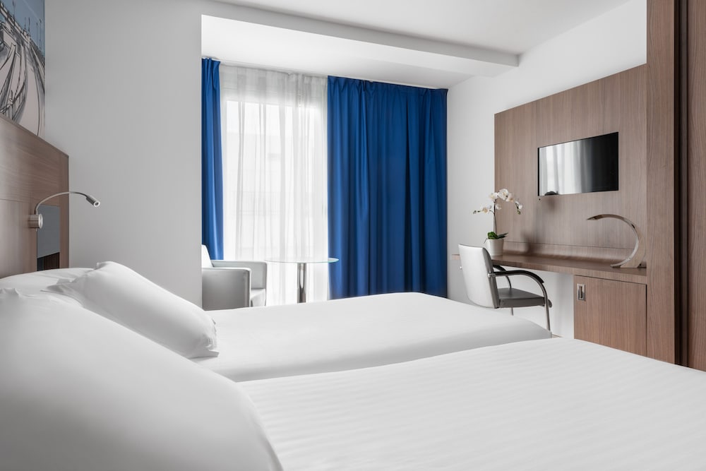 Фото Eurostars Blue Coruña