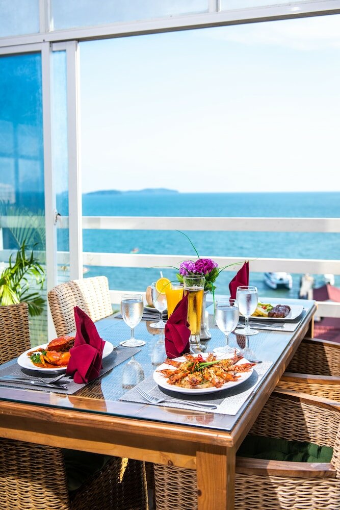 Фото Aristocrat Residence & Hotel