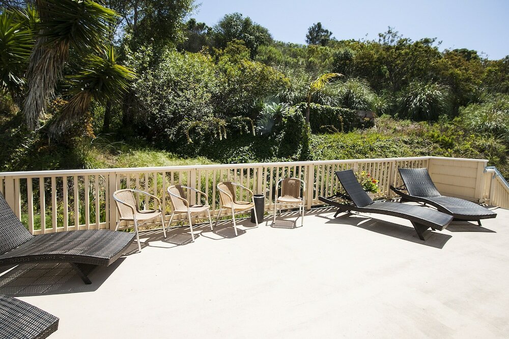 Фото Malibu Country Inn