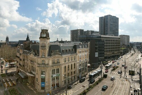 Гостиница Hotel Foch Nancy Centre Gare в Нанси