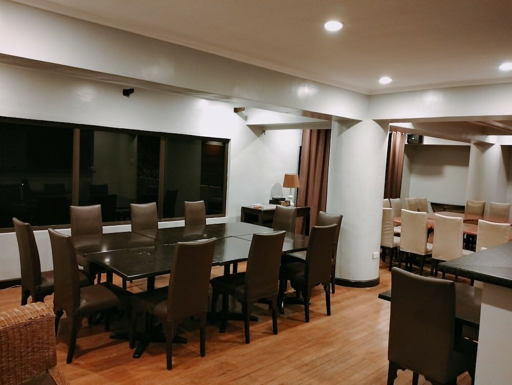 Фото Arzo Hotel Manila