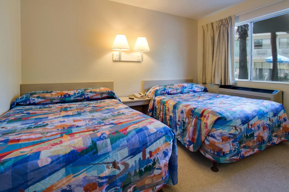 Фото Rodeway Inn Kissimmee Maingate West