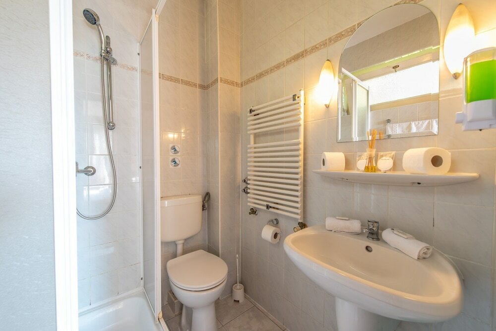 Фото Korona Hotel Panzio