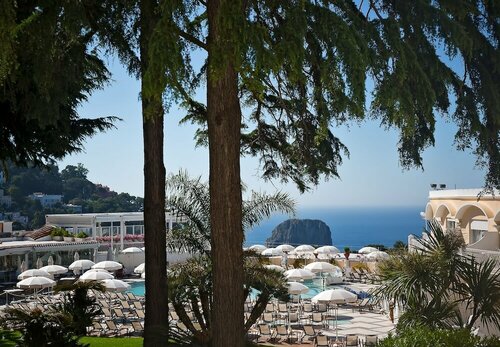 Гостиница Grand Hotel Quisisana в Капри