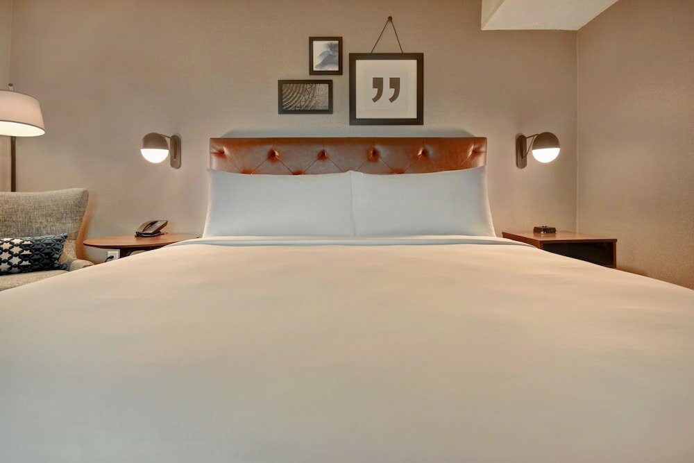 Фото Four Points by Sheraton Boston Newton