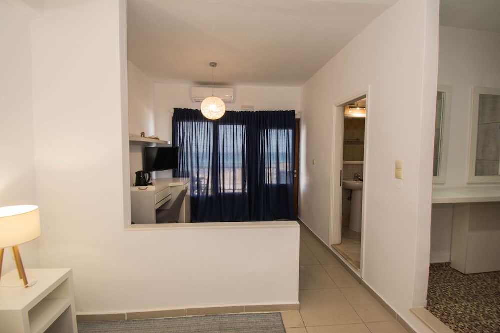 Фото Golden Grain Suites by Checkin