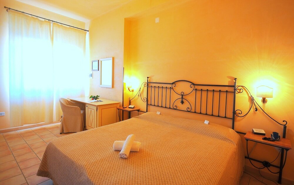 Фото Delfino Beach Hotel