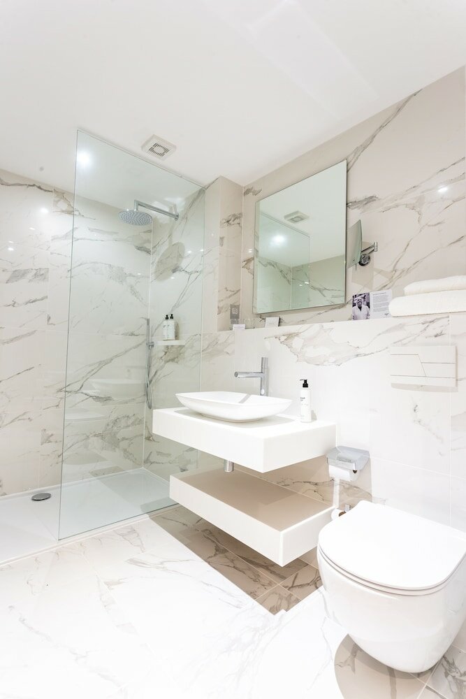 Фото Palm Court Hotel