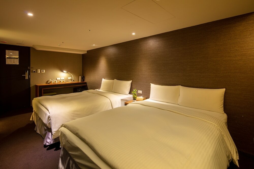 Фото Goodmore Hotel