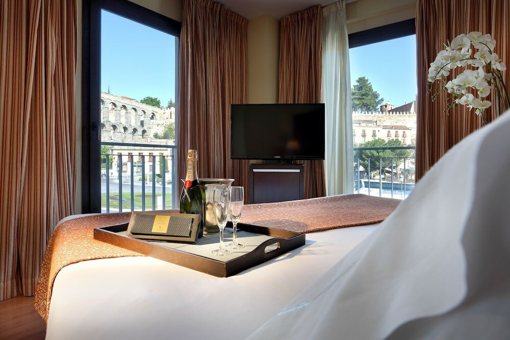 Фото Eurostars Plaza Acueducto