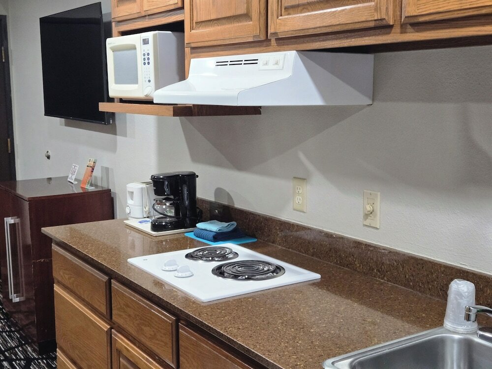 Фото Town House Extended Stay Hotel Downtown