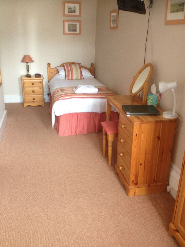 Фото By The Sea Bed and Breakfast