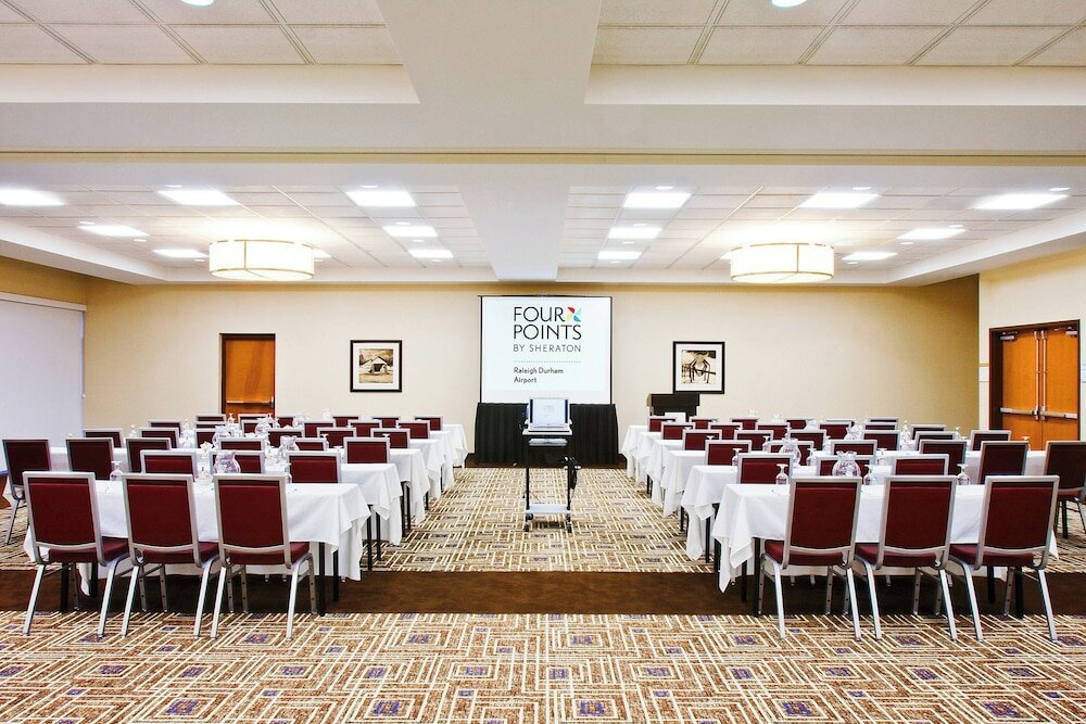 Фото Four Points by Sheraton Raleigh Durham Airport