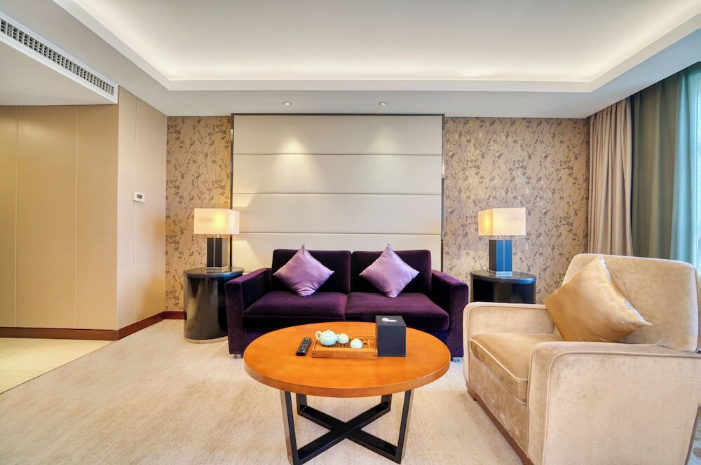 Фото Haiwaihai Crown Hotel Hangzhou