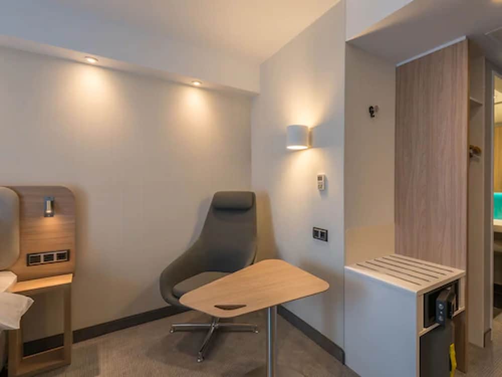 Фото Holiday Inn Express Wuppertal - Hauptbahnhof, an Ihg Hotel