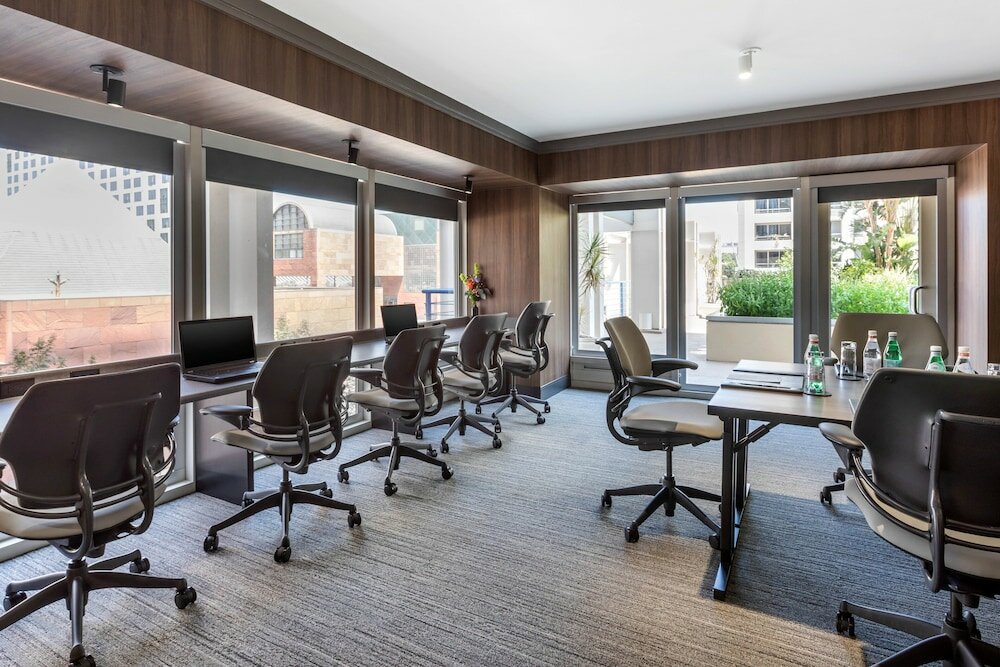 Фото Omni Los Angeles Hotel at California Plaza