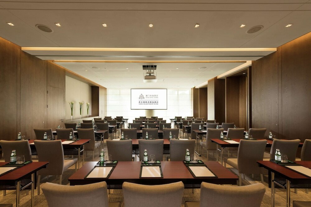 Фото Joyze Hotel Xiamen, Curio Collection by Hilton