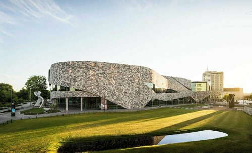 Внешний вид отеля Hotel Give в Сообщество Линвуд-Централ-Хиткоте, фото 4