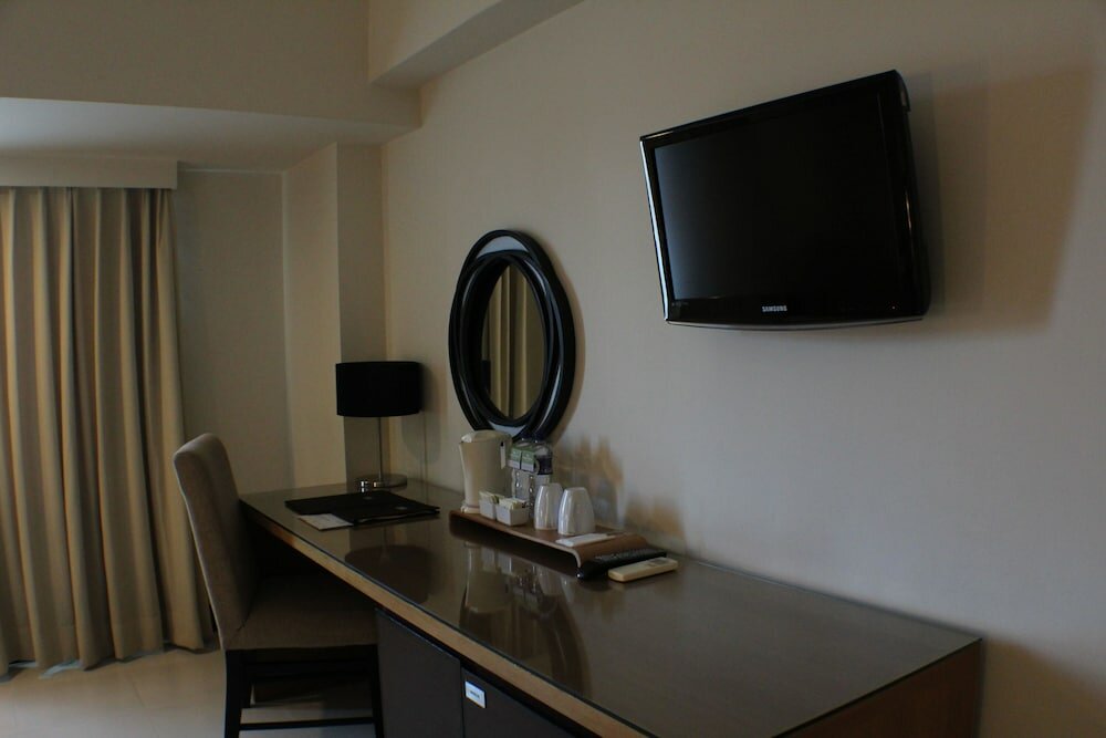 Фото Hotel Santika Pandegiling Surabaya